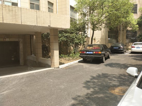 岳堤南苑商住综合楼