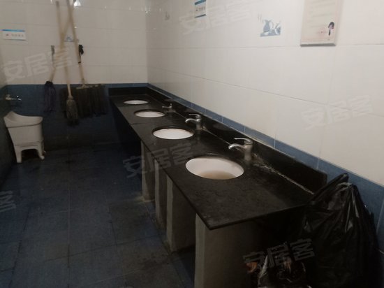 泉景同润商务大厦 