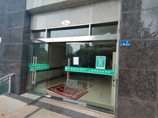 东湖广场柏景阁