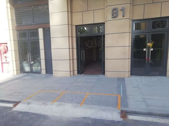 和昌中央悦府商铺