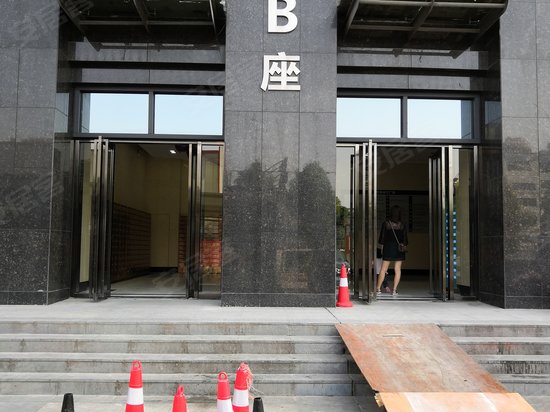 龙阳时代(商住楼) 