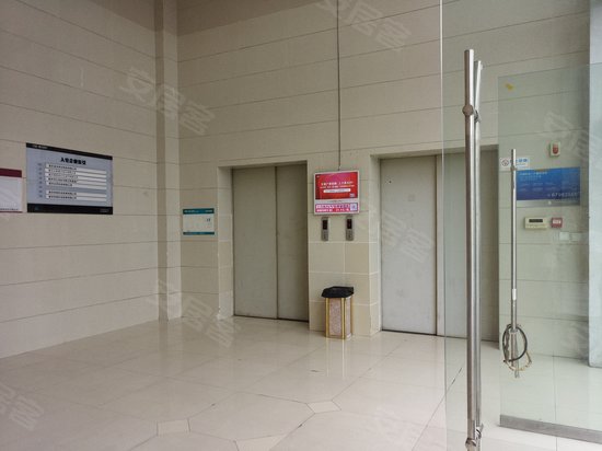 华雄两江时代产业园写字楼 