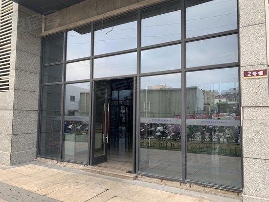 新景舜弘现代城 