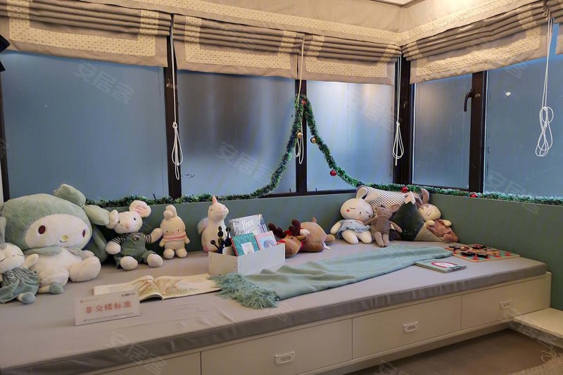 保利中央公馆4室2厅142㎡65万二手房图片