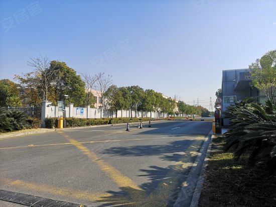 车达汽车商务楼