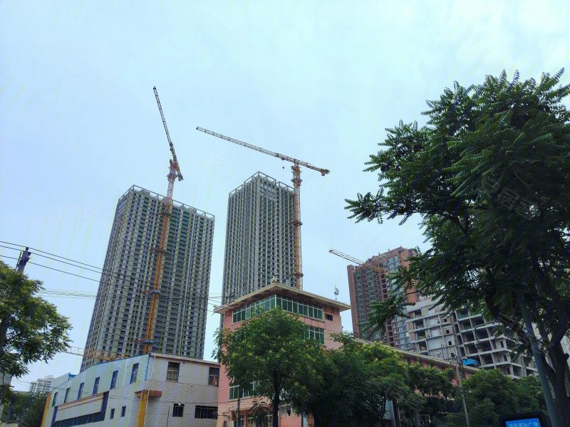 城关区现房 即住 兰州市中心位置 交通便利配套齐全,鸿嘉国际广场