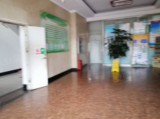 云南世博集团综合大楼 