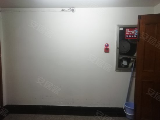 浙江省国贸大楼 