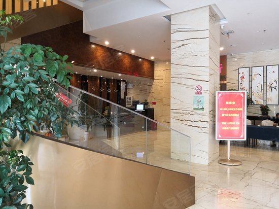 彩生活富春广场 