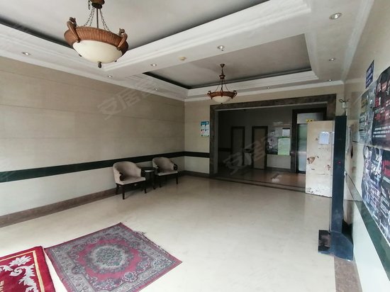 东湖广场柏景阁 