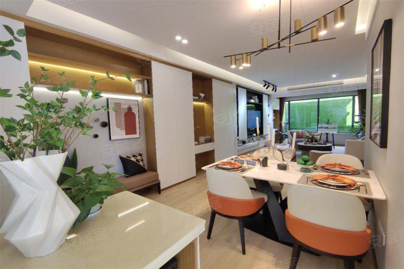 荣县星河枫丹郡84平米小三室,单价低,比手速