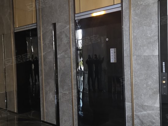 金山工商联大厦 