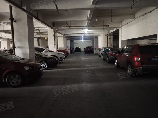 水晶石国际公寓 