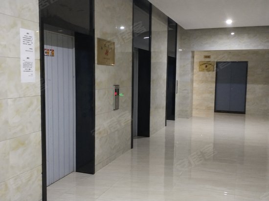 桐庐荣正财富广场 