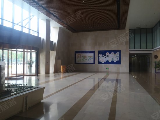 财智金鹰商业中心 