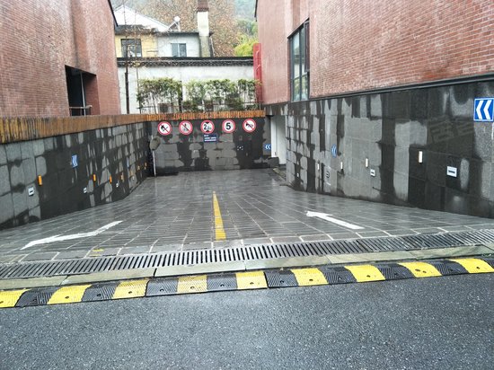 玉皇山南基金小镇 