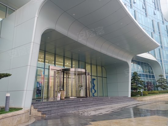 珀莱雅美帆广场 