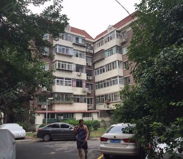 任贤东里