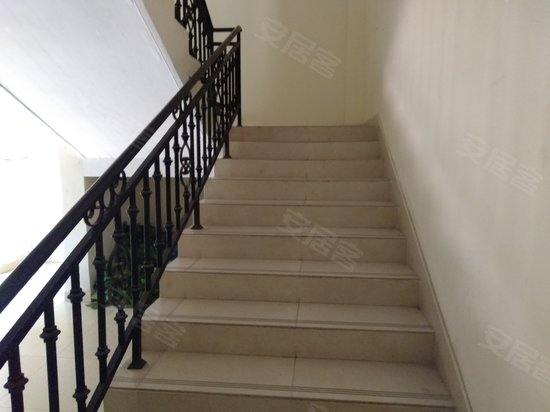 景瑞翡翠湾北区(商住楼) 