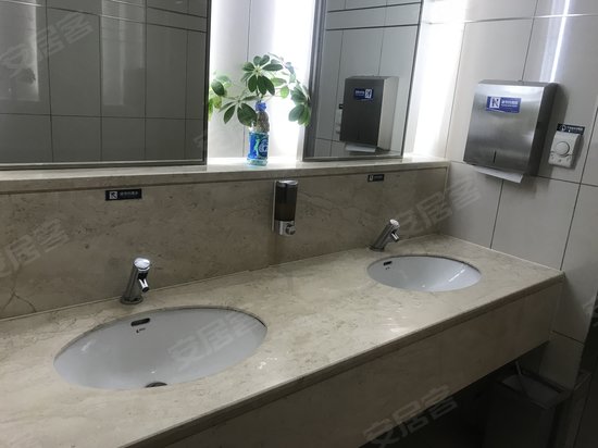 现代服务业总部大厦 