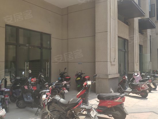 保利香槟国际(商住楼)