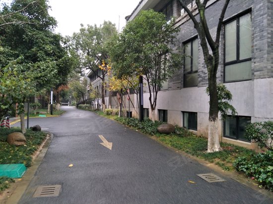 玉皇山南基金小镇 