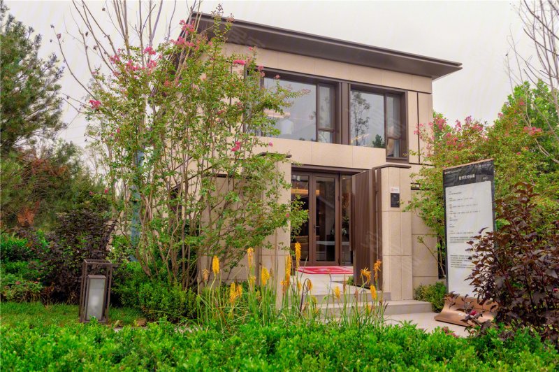 华远·昆仑赋丨园和墅3室2厅2卫126㎡南北250万