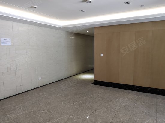 新天地世嘉铭座 