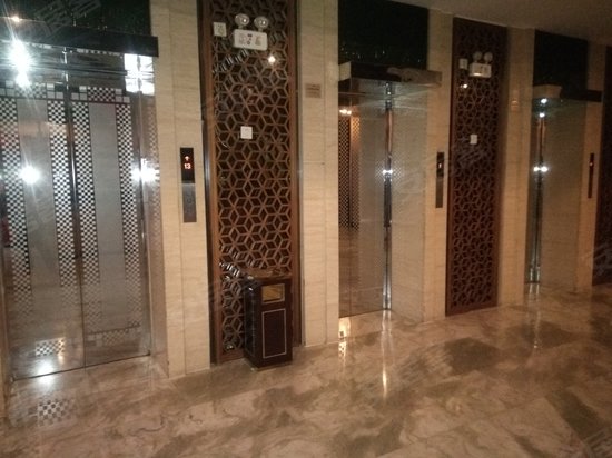 银座商城章丘店 