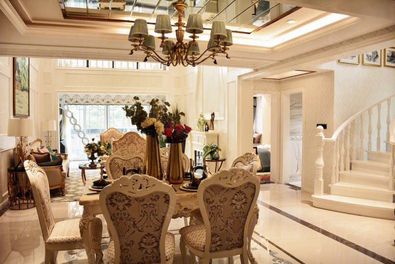 兴义桔园华府5室2厅2卫160㎡南62万