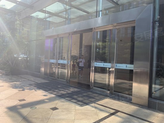 荣鑫盛营运中心 