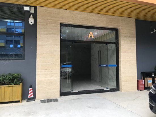 禧鸿源工业大厦 