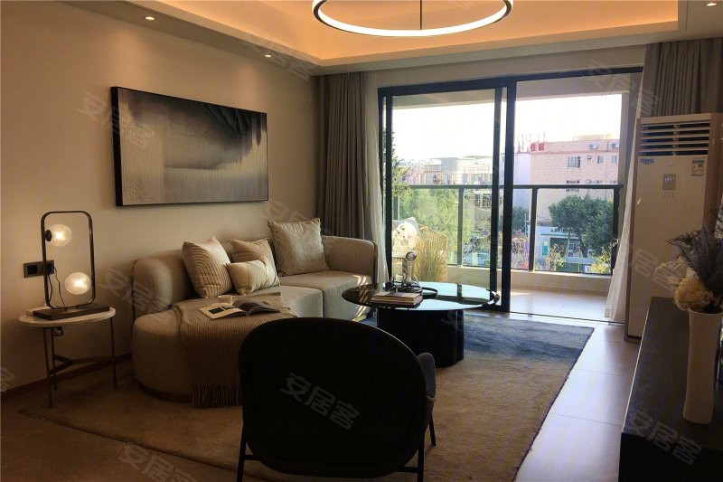 容桂笋盘 实地紫藤公馆(内部渠道价85万 送物管)包接送!