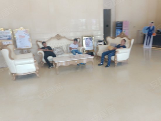 齐鲁鞋城写字楼 