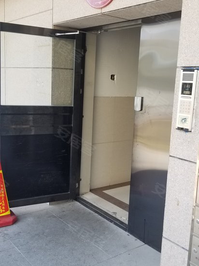 普提金国际公寓