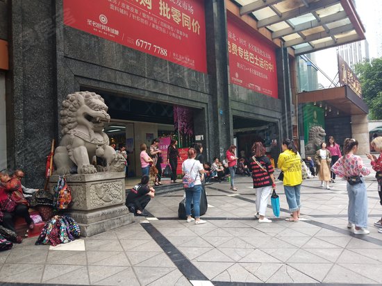 圣名国际时装城办公楼 