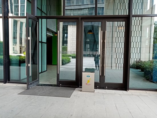 大自然虹桥中心 