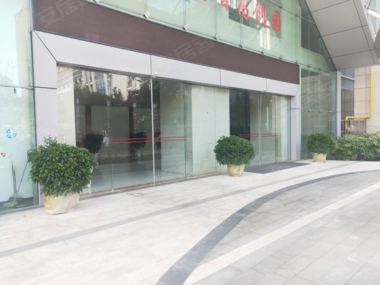 昆百大国际派办公楼 