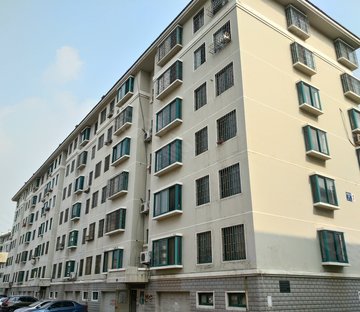 德馨园精装低楼层 元宝户型中间位置 走着去德馨二八