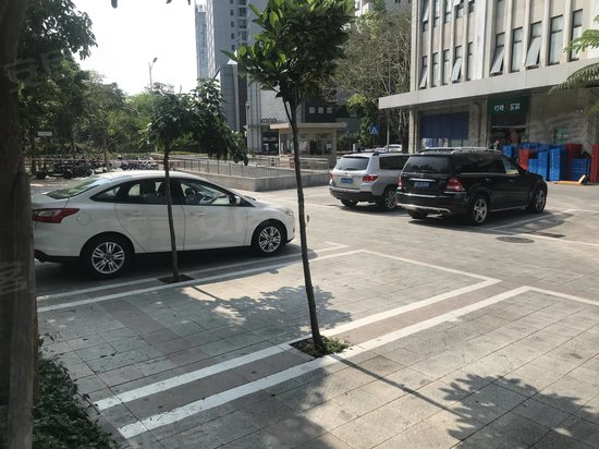 南山工商物价大厦 