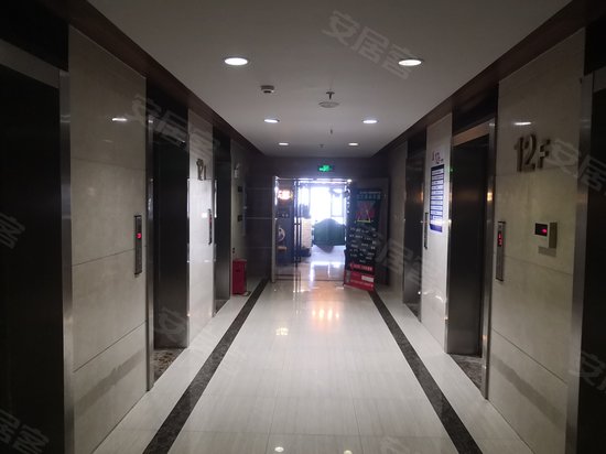 星隆国际广场 