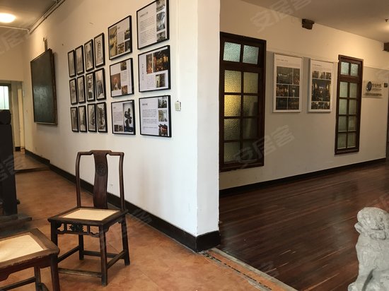 上海外马路创意产业园 