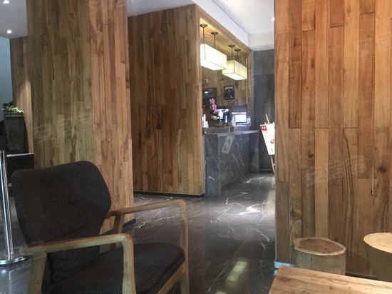 微八逸居酒店(广州火车站店) 