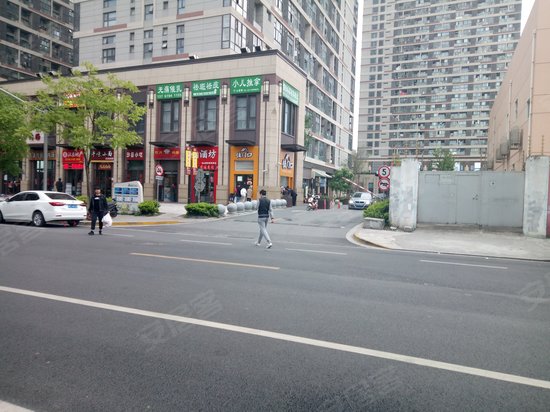 龙湖北城天街(商住楼) 