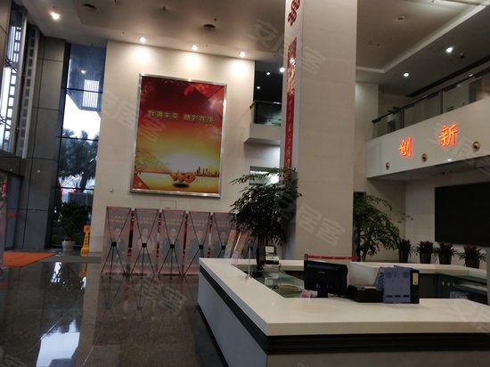 联通新时空广场 