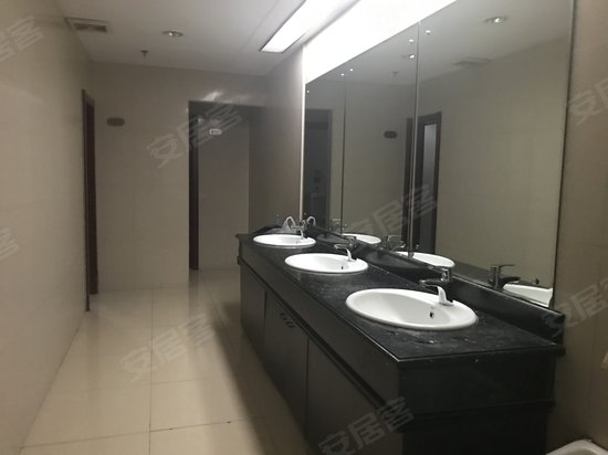 新世纪商务大厦 