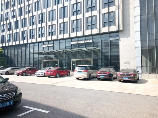 中波研发中心商务大楼 