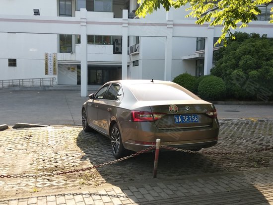 碧波路500号办公楼 