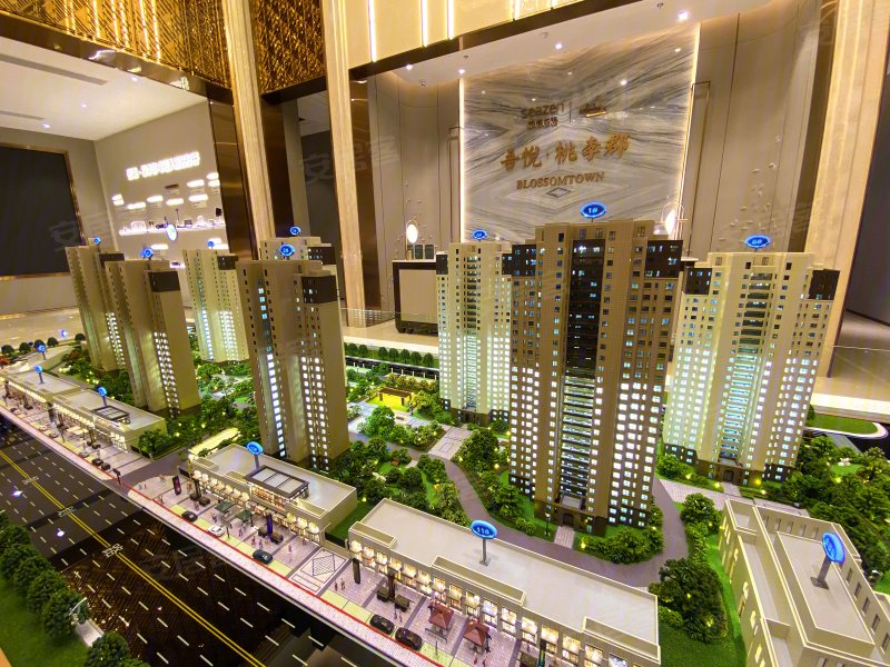 吾悦桃李郡(新房),民族东路与兵工路交汇处北200米-包头吾悦桃李郡