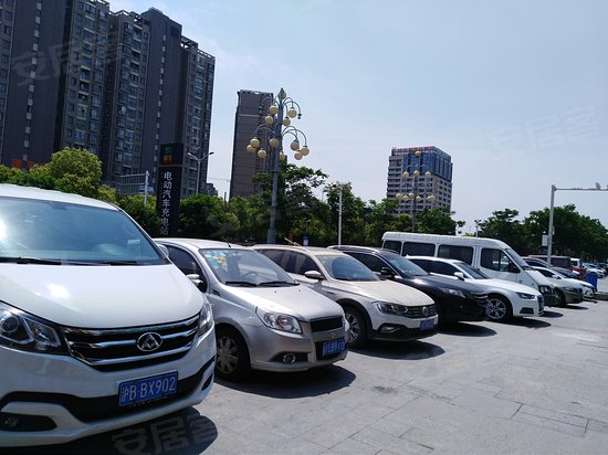 曹安新世界生活广场 